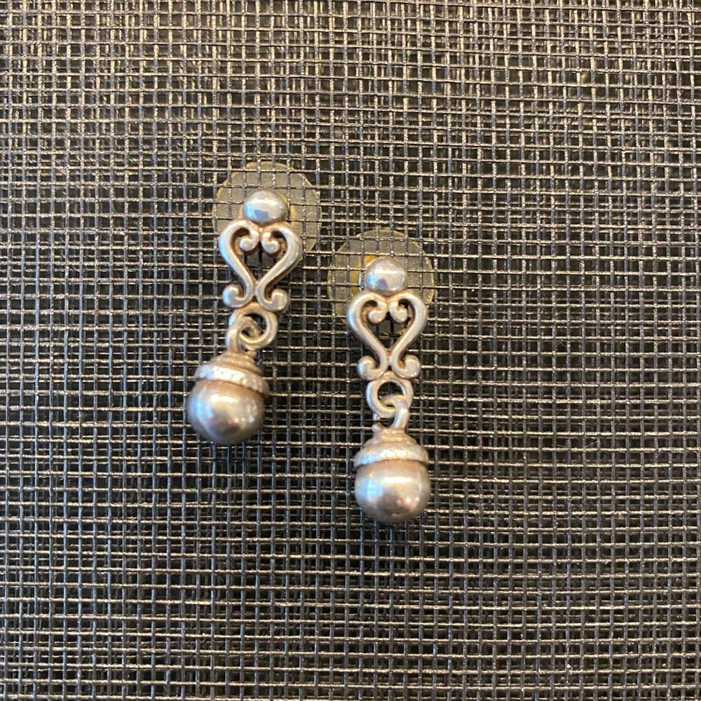 Dangle earrings